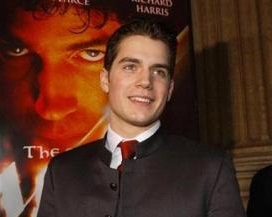 Henry Cavill sẽ là Siêu Nhân trong tập phim mới